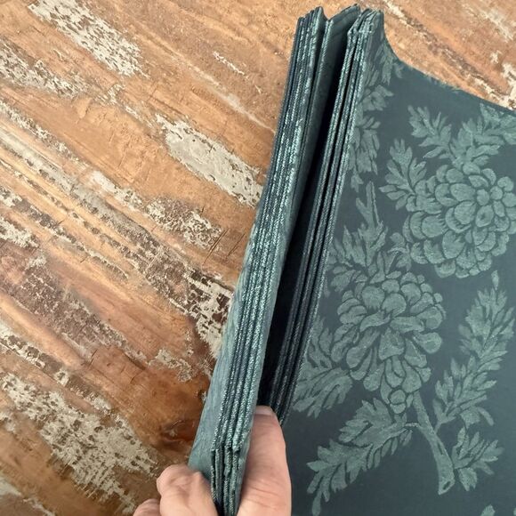 Bardwil Linens 8 Piece Set Green Pinecone Leaf Placemats 18x13 New - Picture 3 of 8